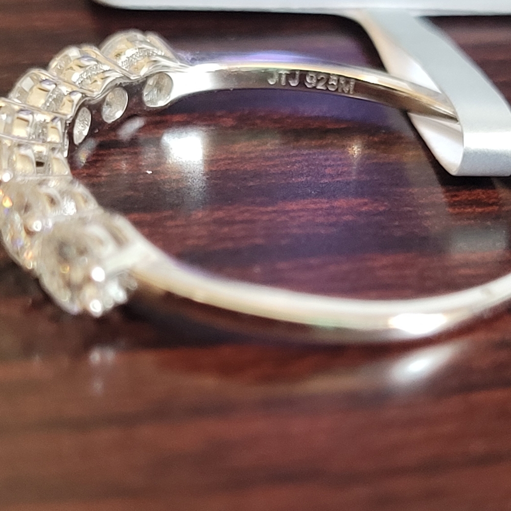 Sterling 925 Silver Seven-Stone Clear Moissanite Band - Picture 2 of 5
